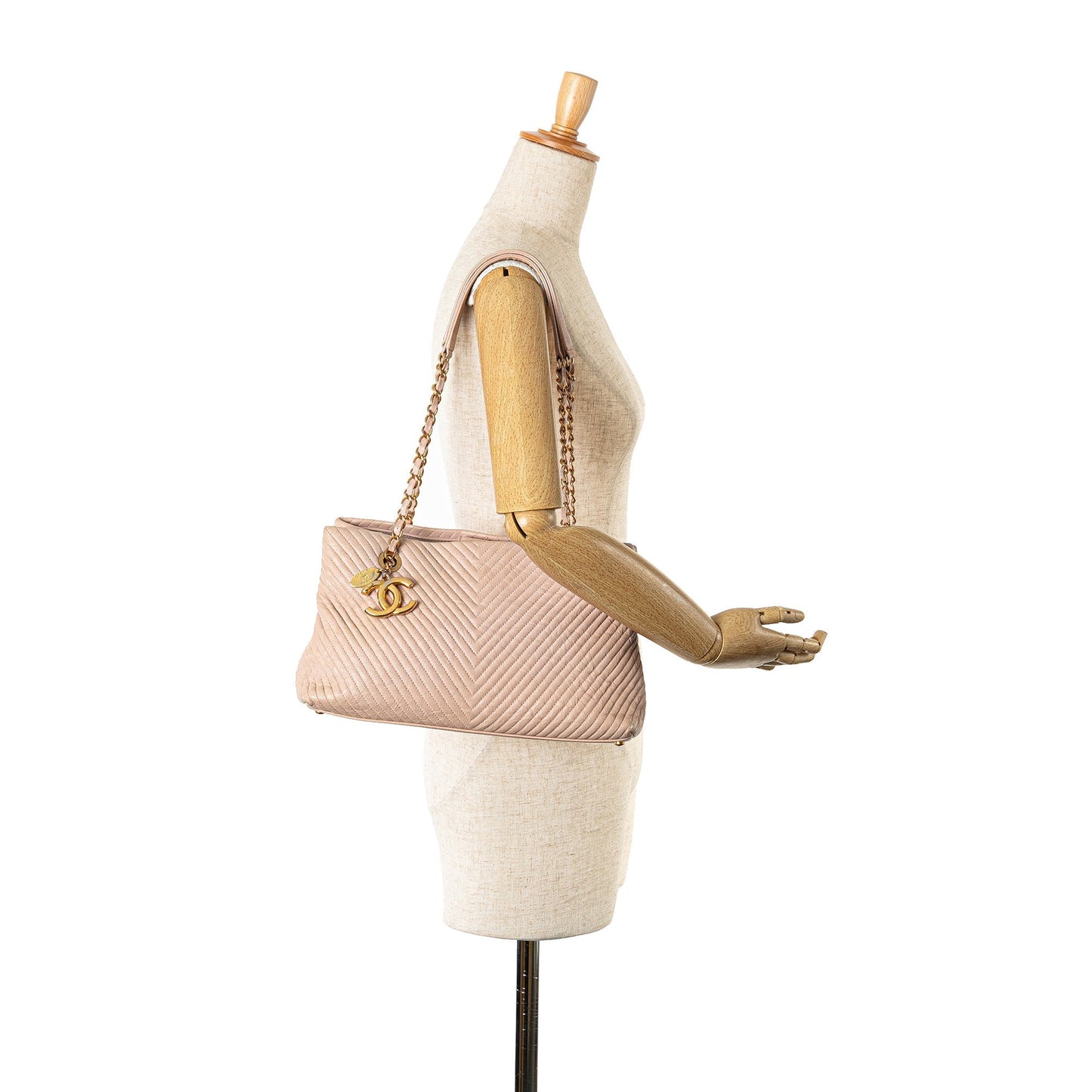 Chanel Large Chevron Calfskin Surpique Tote Pink