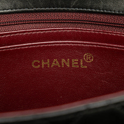 Chanel Medium Classic Lambskin Kelly Flap Black