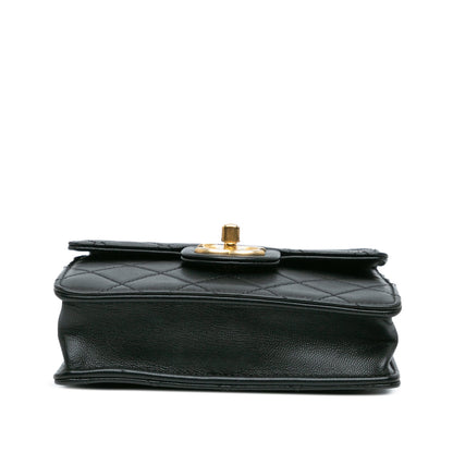 Chanel Quilted Goatskin Chic Pearls Flap Black