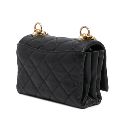 Chanel Quilted Calfskin Pearl CC Accordion Flap Black