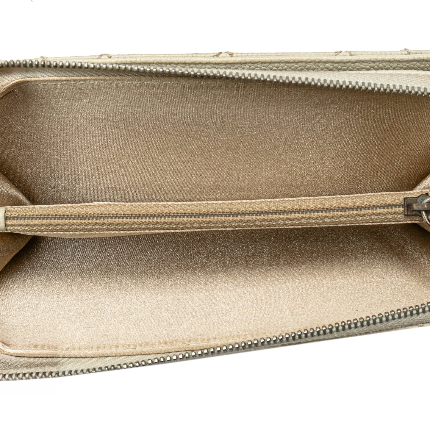 Chanel CC Quilted Caviar Zip Around Long Wallet White