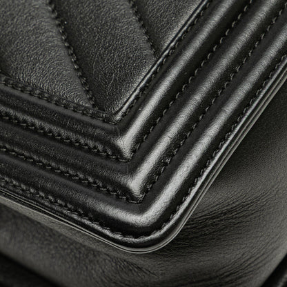 Chanel Old Medium Chevron Calfskin Boy Flap Black