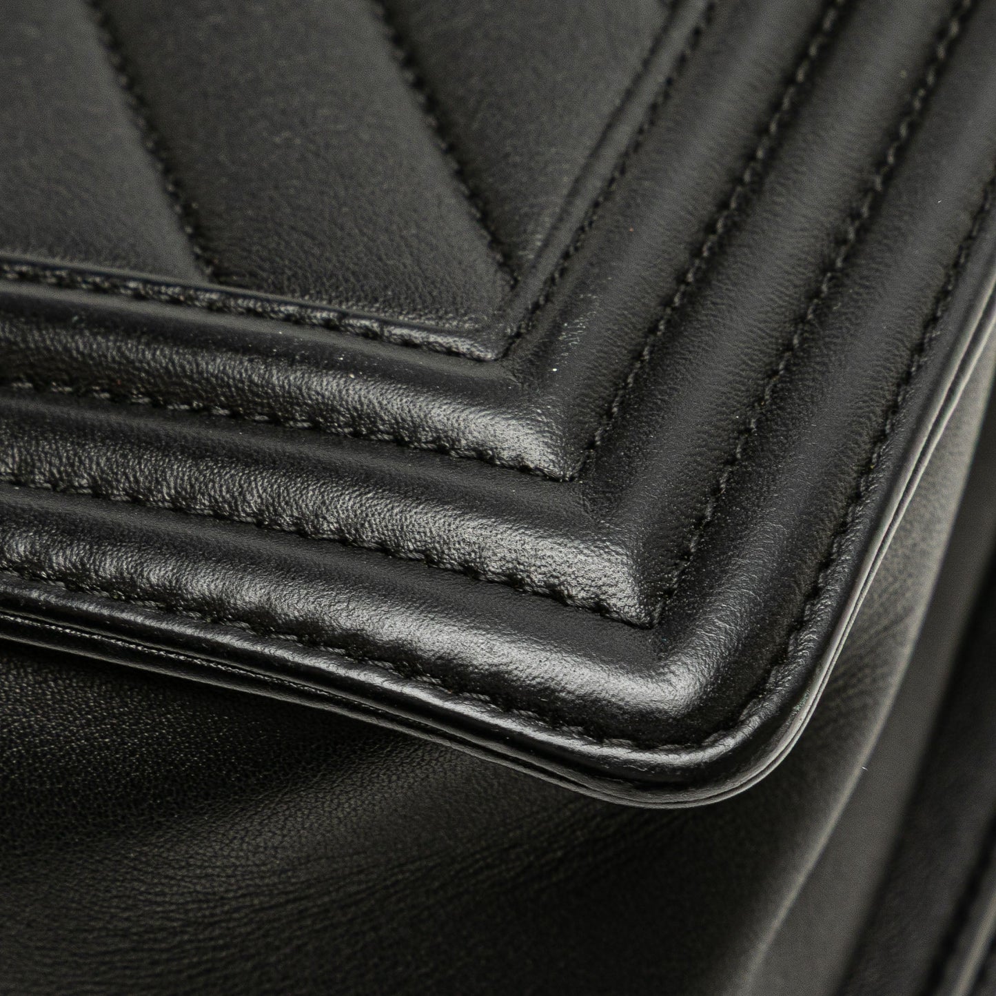 Chanel Old Medium Chevron Calfskin Boy Flap Black